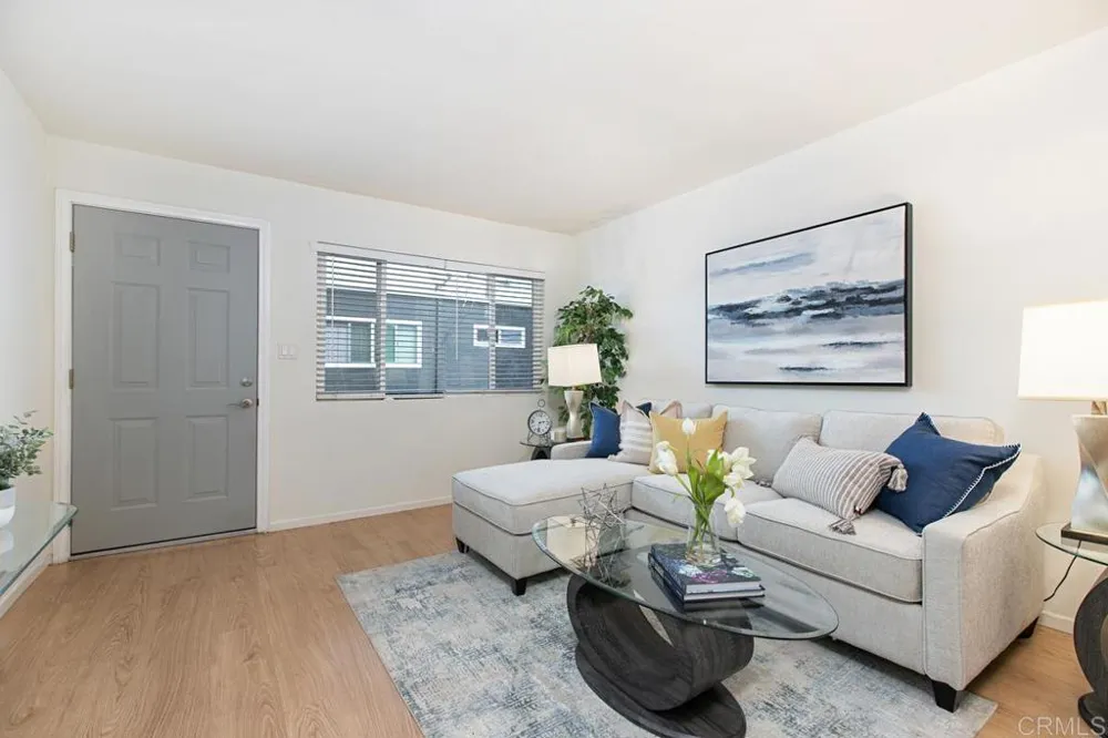 4633 Bancroft Street #8 San Diego, CA 92116