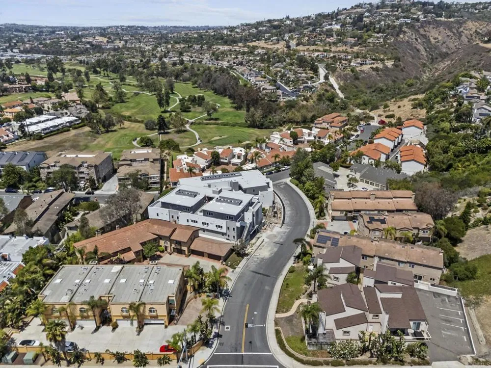 7546 Romeria Street Carlsbad, CA 92009