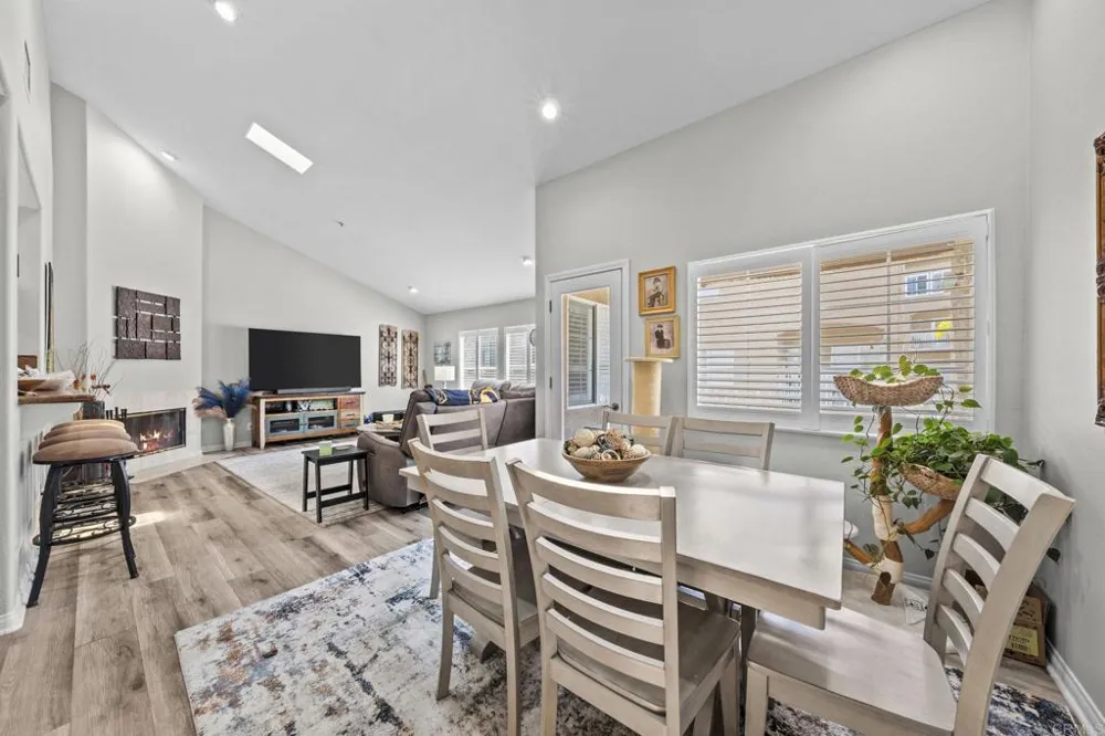 7546 Romeria Street Carlsbad, CA 92009