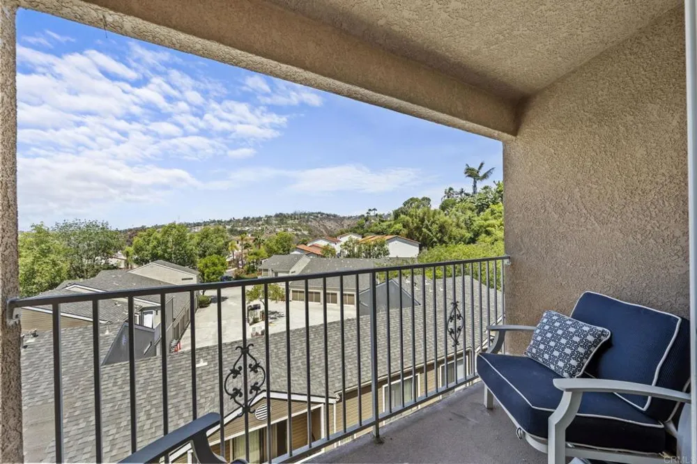 7546 Romeria Street Carlsbad, CA 92009