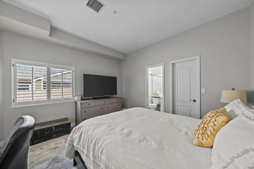7546 Romeria Street Carlsbad, CA 92009
