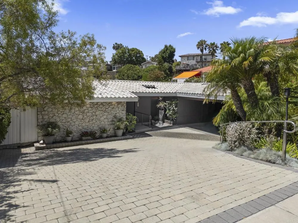 5860 Cactus Way La Jolla, CA 92037