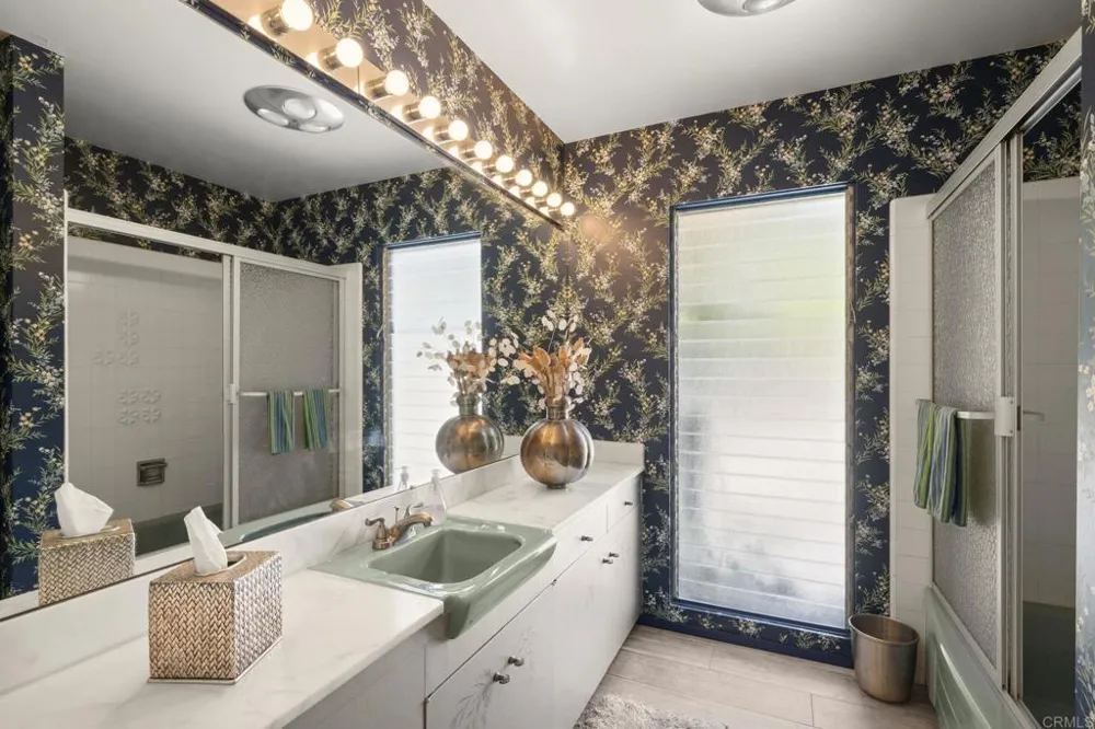 5860 Cactus Way La Jolla, CA 92037