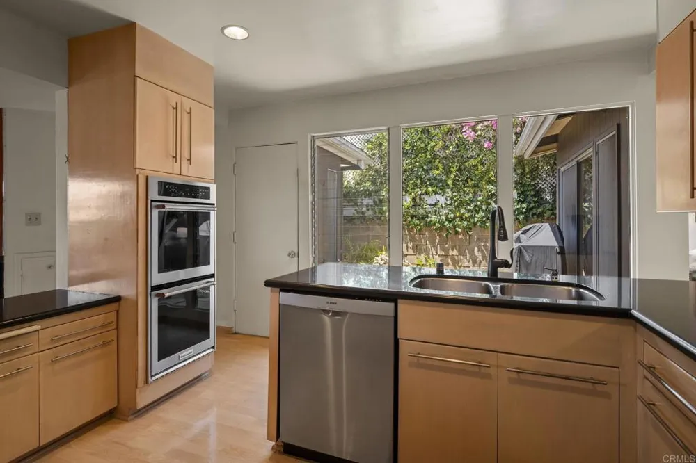 5860 Cactus Way La Jolla, CA 92037