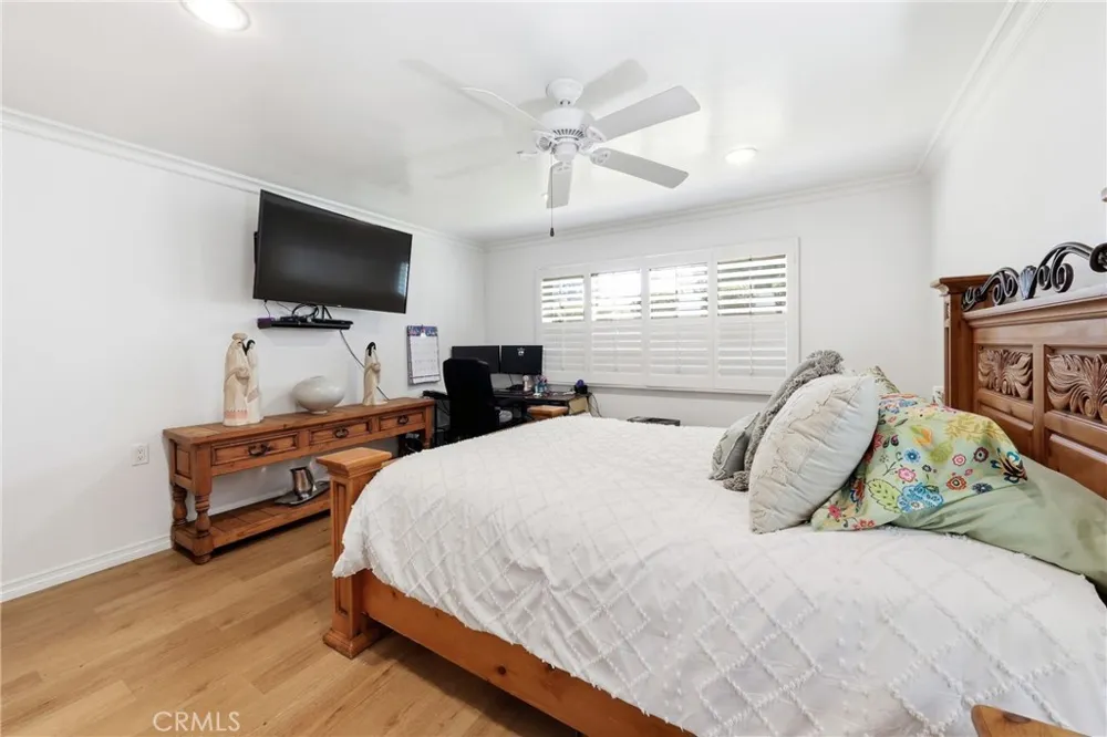 3364 Punta Alta Laguna Woods, CA 92637