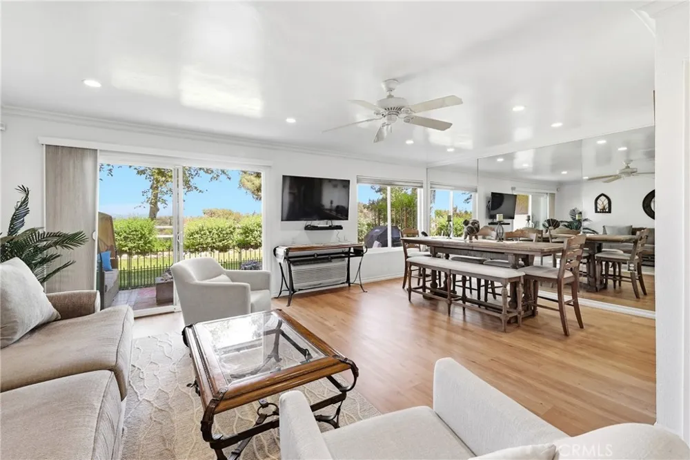 3364 Punta Alta Laguna Woods, CA 92637