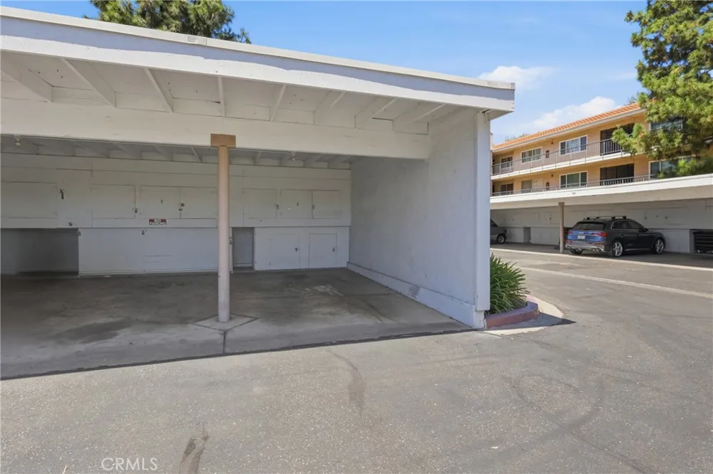 3364 Punta Alta Laguna Woods, CA 92637