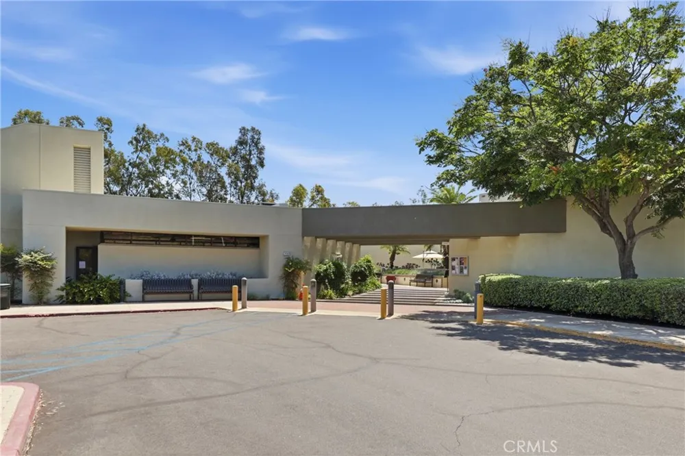 3364 Punta Alta Laguna Woods, CA 92637