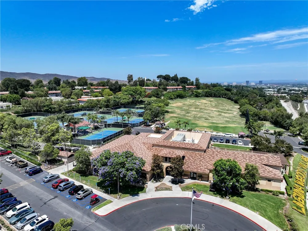3364 Punta Alta Laguna Woods, CA 92637