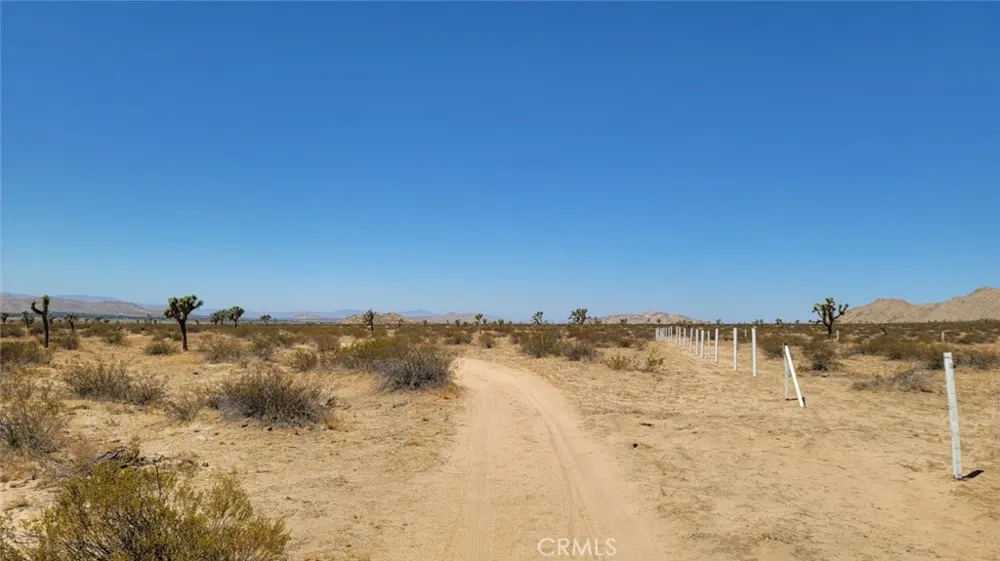 E Ave L6 Lancaster, CA 93535