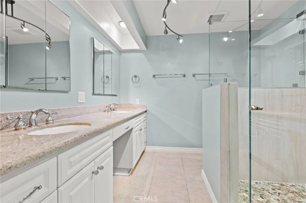 3211 Anne Huntington Beach, CA 92649