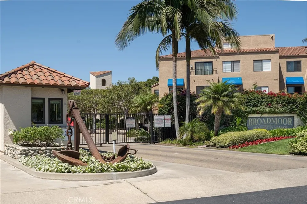 3211 Anne Huntington Beach, CA 92649