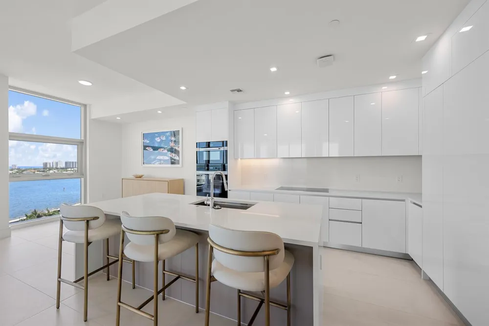 220 Lake Shore Drive #1001 Lake Park, FL 33403