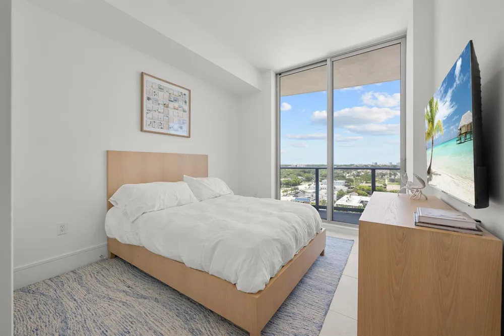 220 Lake Shore Drive #1001 Lake Park, FL 33403