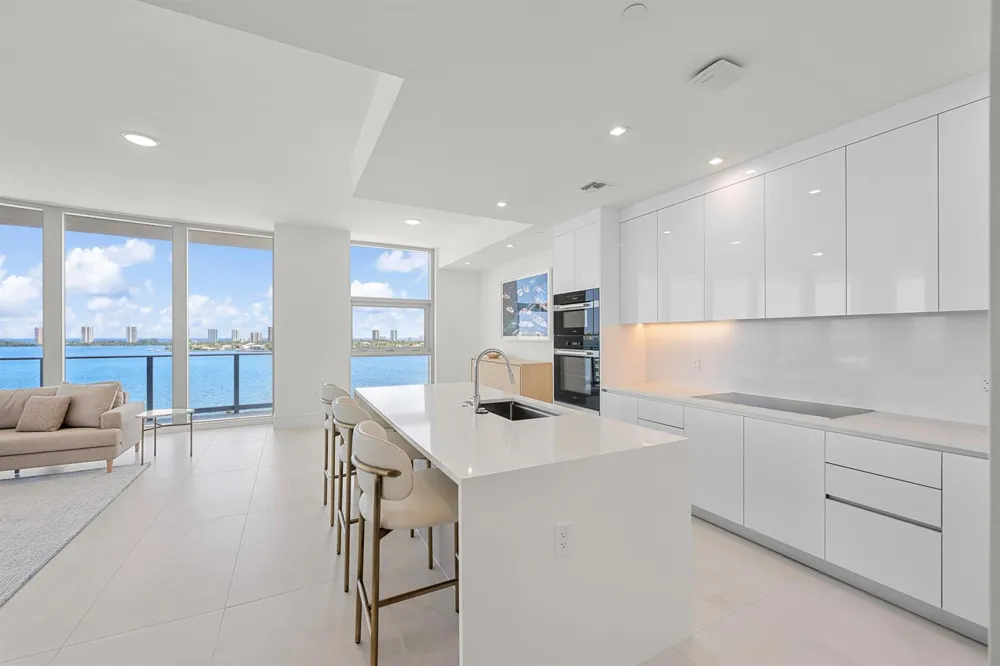 220 Lake Shore Drive #1001 Lake Park, FL 33403