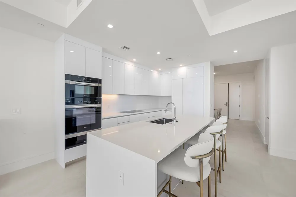 220 Lake Shore Drive #1001 Lake Park, FL 33403