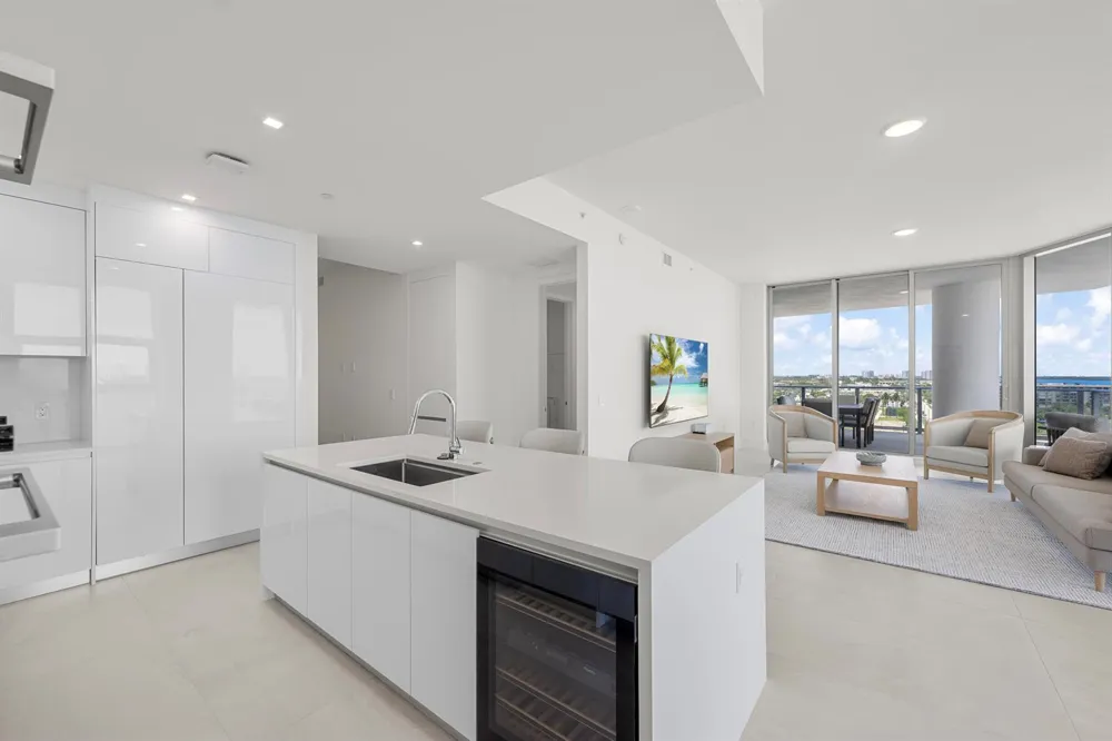 220 Lake Shore Drive #1001 Lake Park, FL 33403