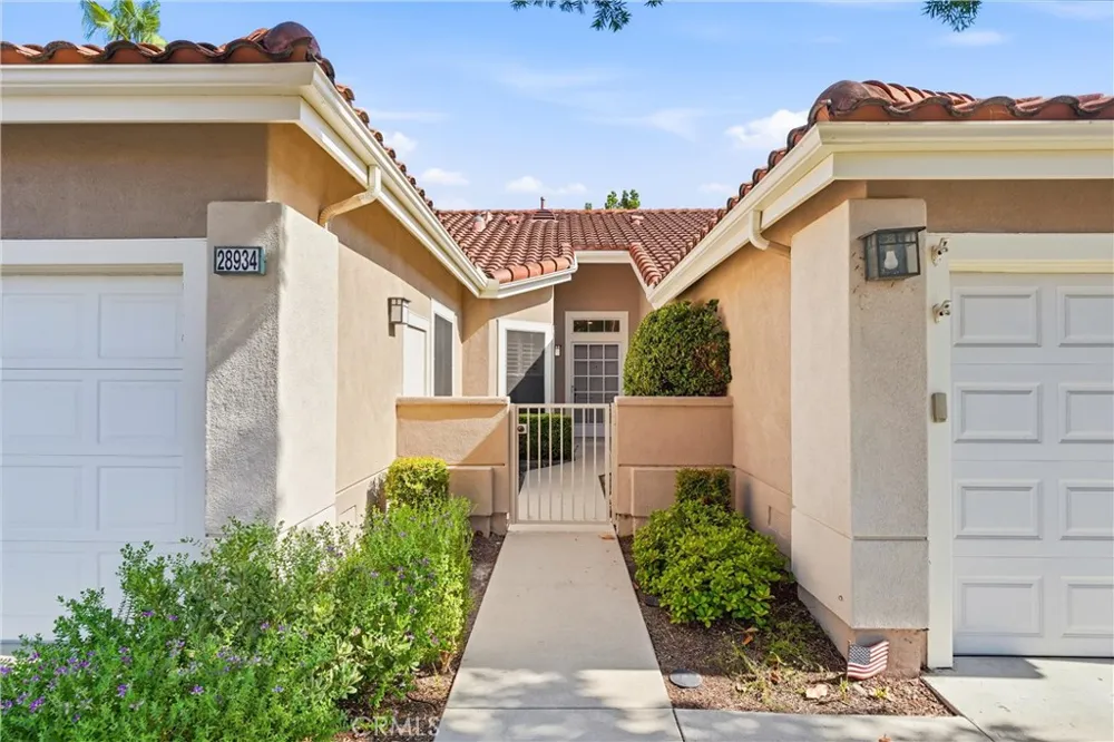 28934 Paseo Picasso Mission Viejo, CA 92692