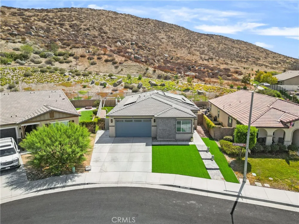 27462 Tyrrhenian Menifee, CA 92585