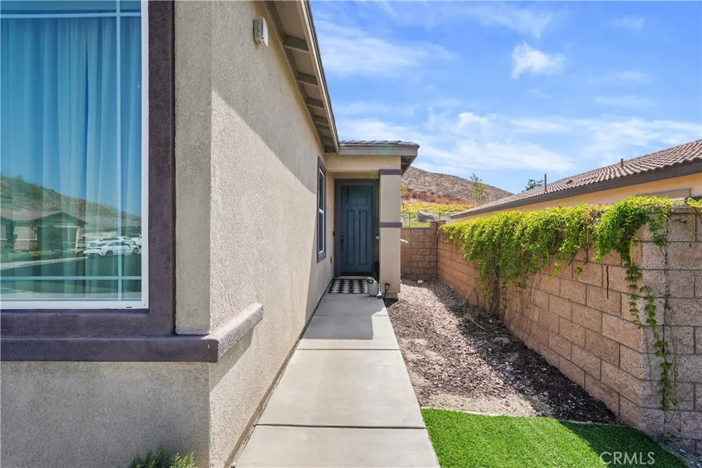 27462 Tyrrhenian Menifee, CA 92585