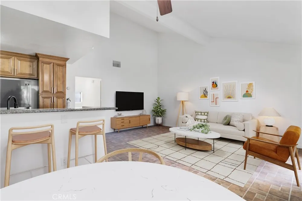 13144 Bromont Avenue #46 Sylmar, CA 91342