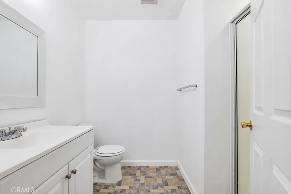 13144 Bromont Avenue #46 Sylmar, CA 91342