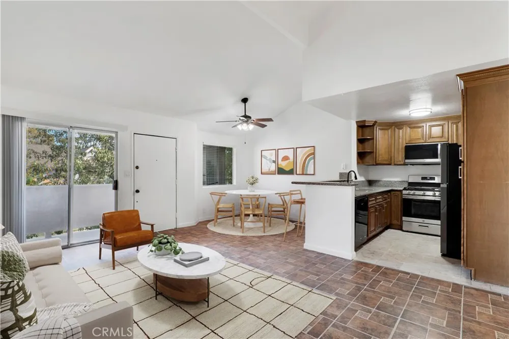 13144 Bromont Avenue #46 Sylmar, CA 91342