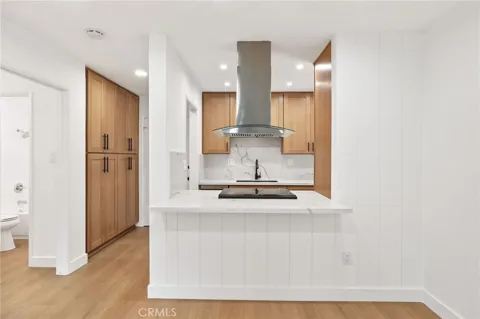 1030 W Macarthur #86