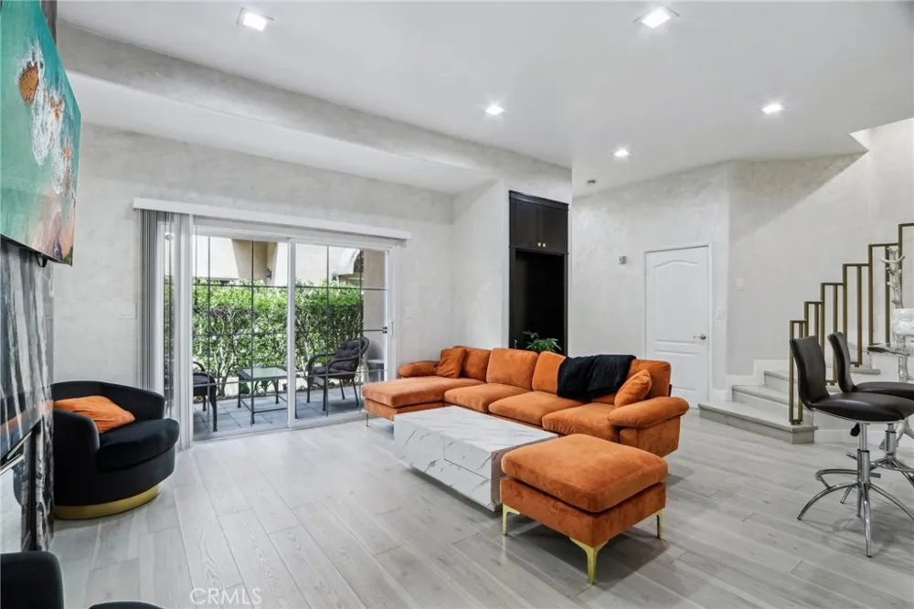 10659 Bloomfield Street Toluca Lake, CA 91602