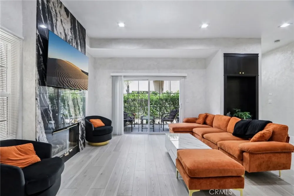 10659 Bloomfield Street Toluca Lake, CA 91602