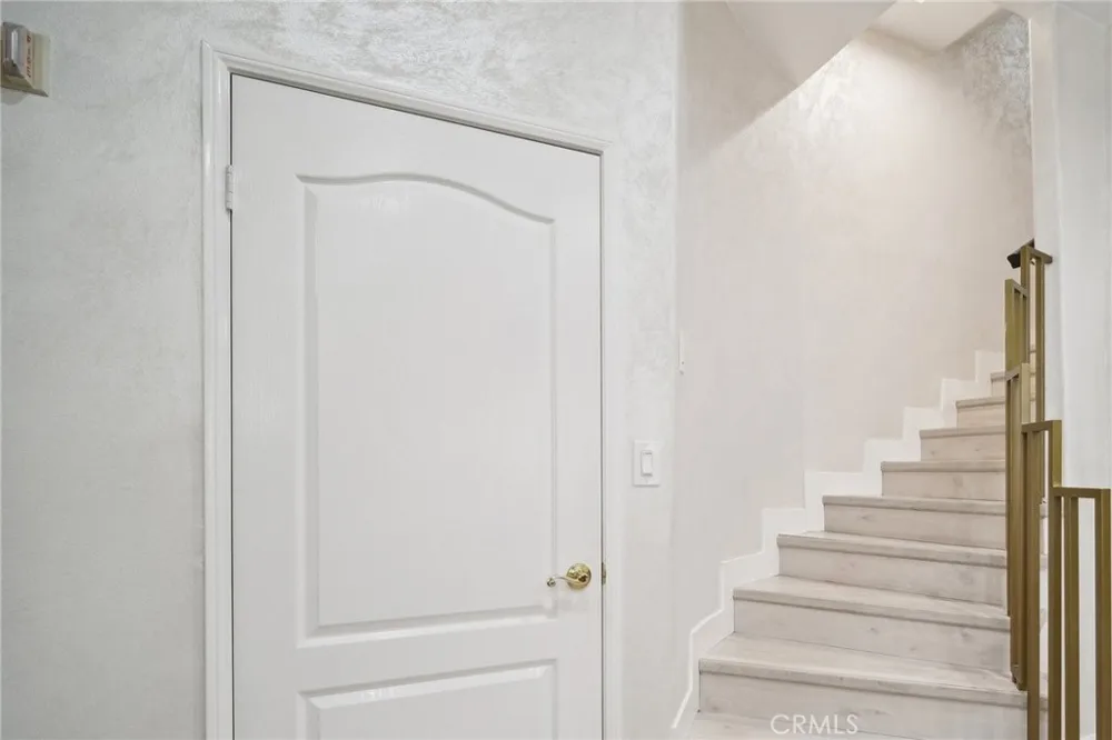 10659 Bloomfield Street Toluca Lake, CA 91602