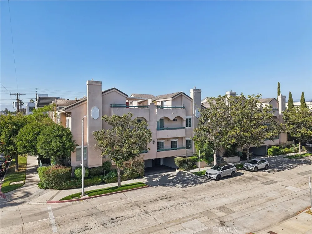 10659 Bloomfield Street Toluca Lake, CA 91602