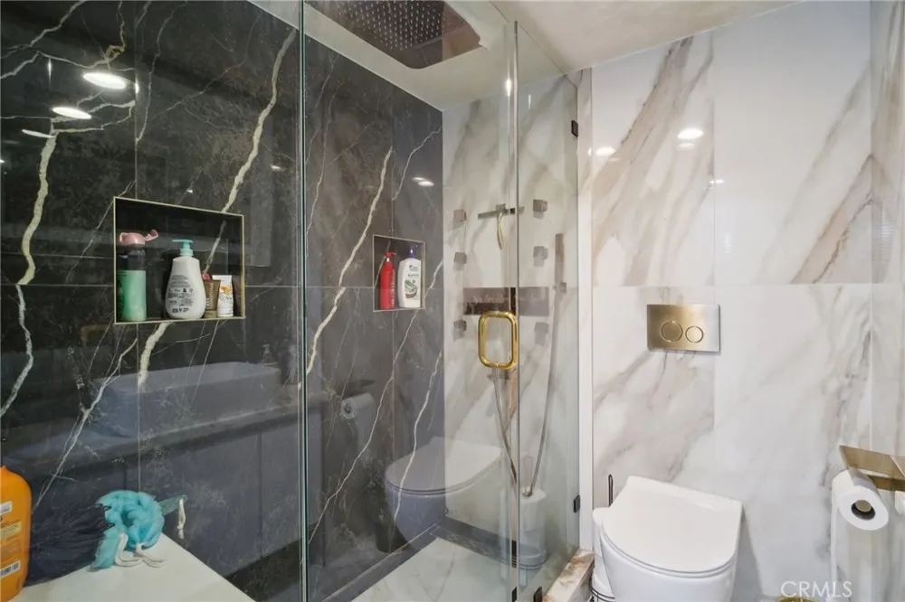 10659 Bloomfield Street Toluca Lake, CA 91602