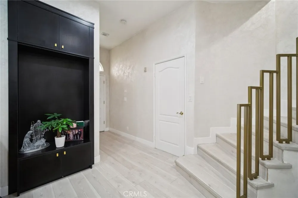 10659 Bloomfield Street Toluca Lake, CA 91602