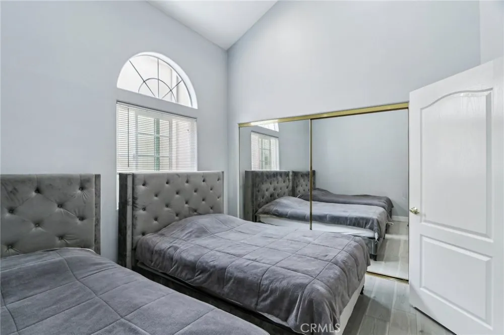 10659 Bloomfield Street Toluca Lake, CA 91602