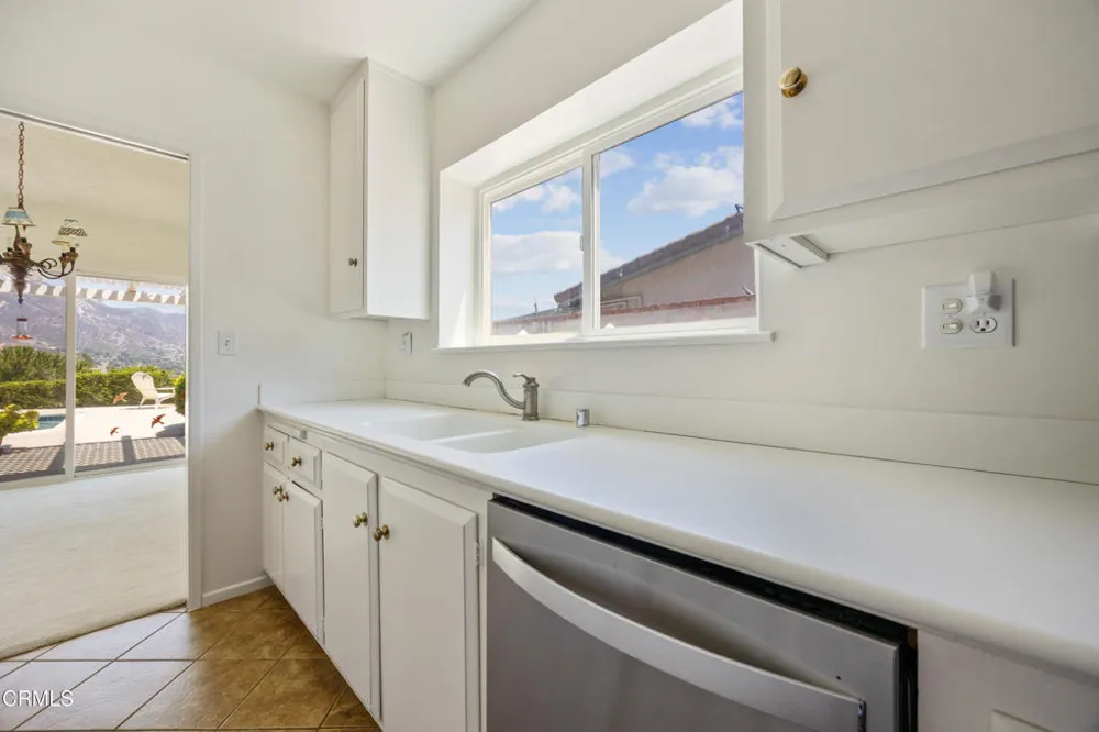 9424 Crystal View Drive Tujunga, CA 91042