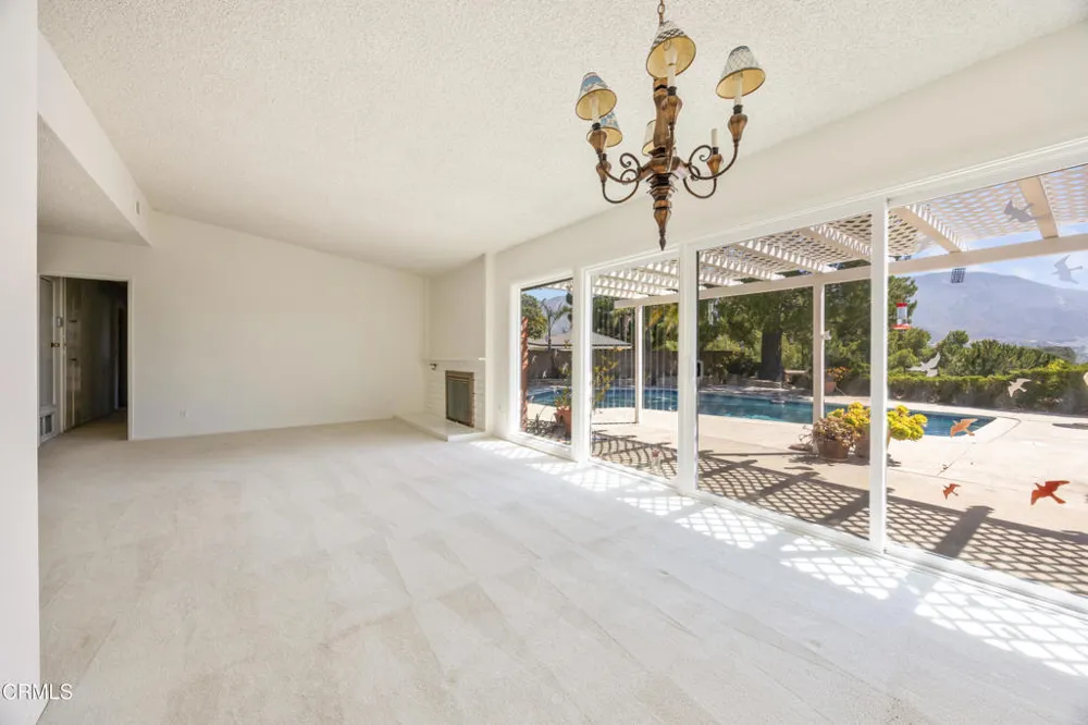 9424 Crystal View Drive Tujunga, CA 91042