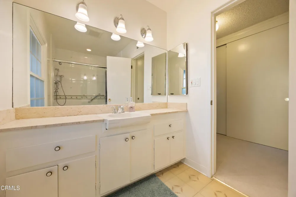 9424 Crystal View Drive Tujunga, CA 91042