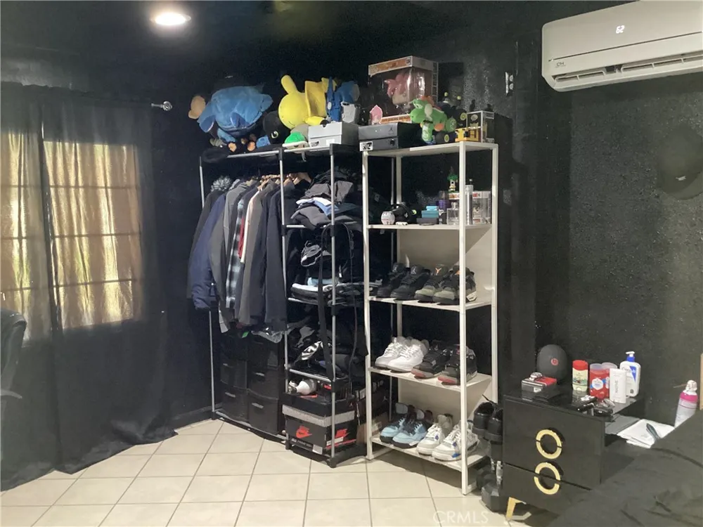 43012 36th St W W Lancaster, CA 93536