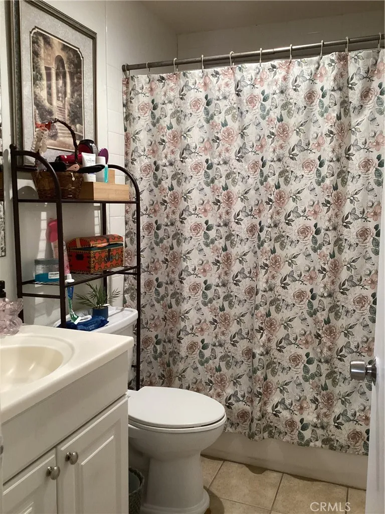43012 36th St W W Lancaster, CA 93536