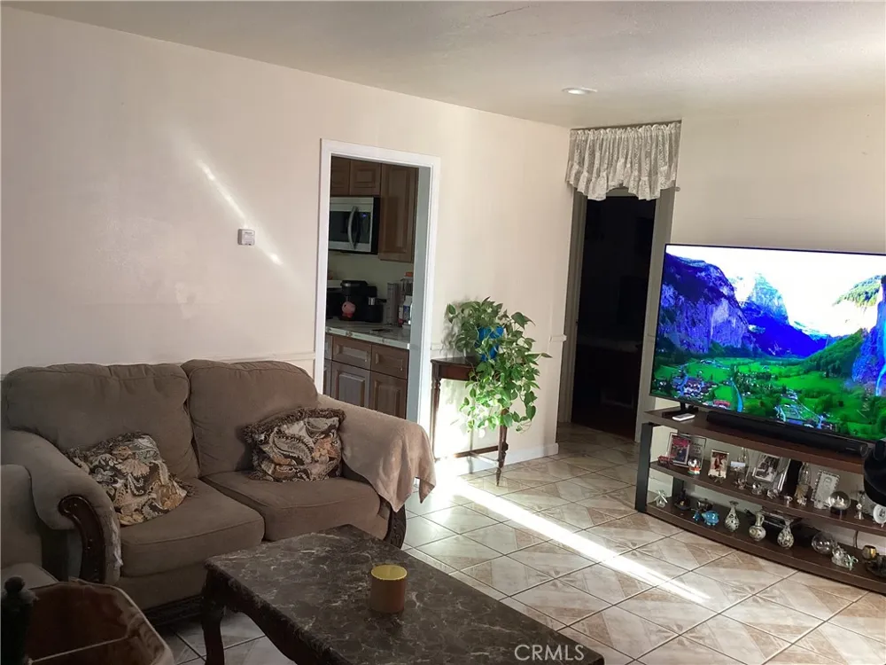 43012 36th St W W Lancaster, CA 93536