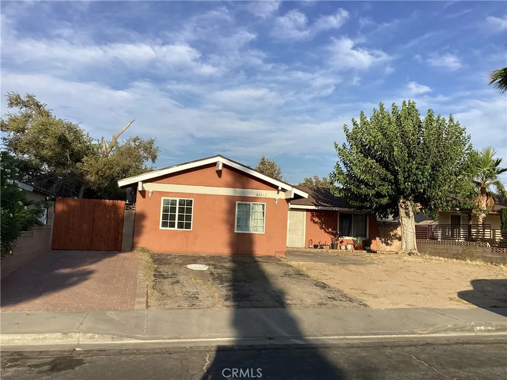 43012 36th St W W Lancaster, CA 93536