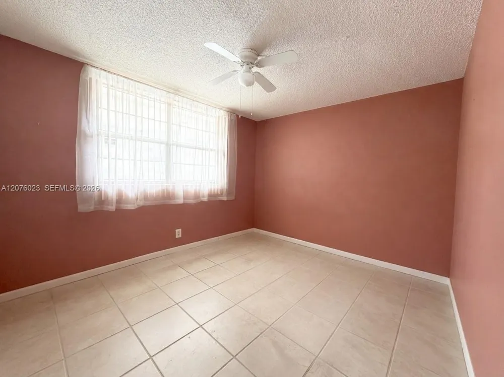 2951 NW 46th Ave #109 Lauderdale Lakes, FL 33313
