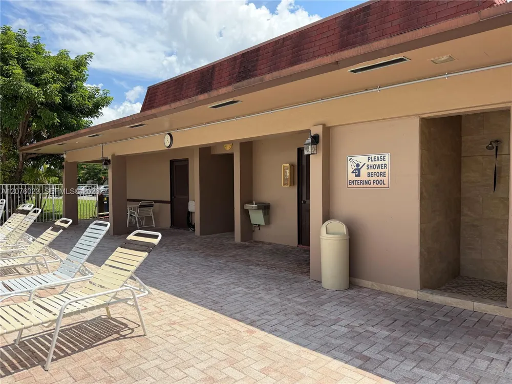 2951 NW 46th Ave #109 Lauderdale Lakes, FL 33313
