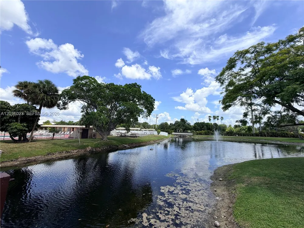 2951 NW 46th Ave #109 Lauderdale Lakes, FL 33313