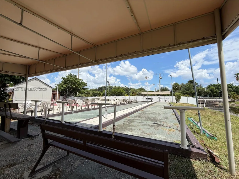 2951 NW 46th Ave #109 Lauderdale Lakes, FL 33313