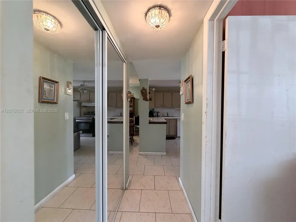 2951 NW 46th Ave #109 Lauderdale Lakes, FL 33313