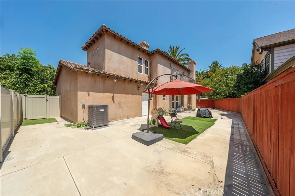 658 E. Phillips Boulevard Pomona, CA 91766