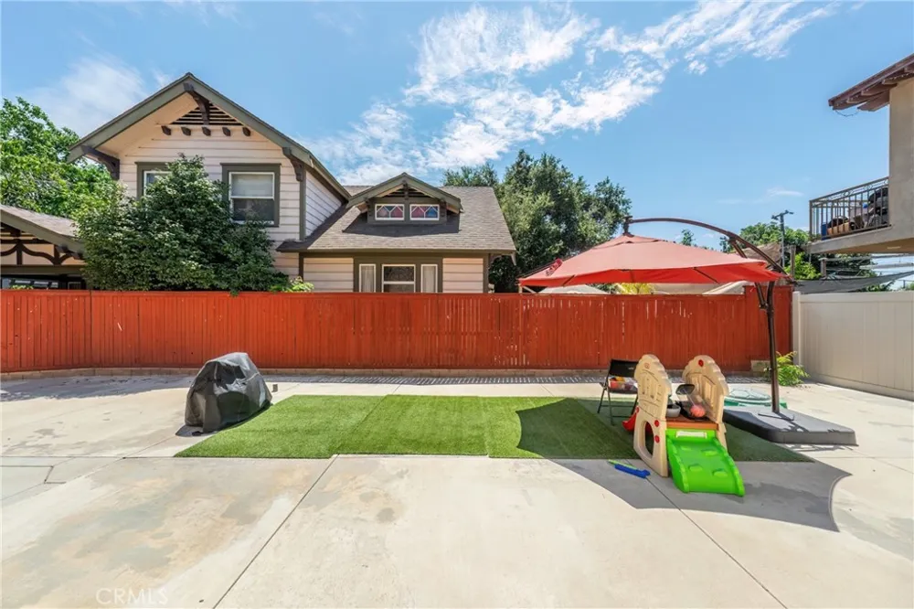 658 E. Phillips Boulevard Pomona, CA 91766
