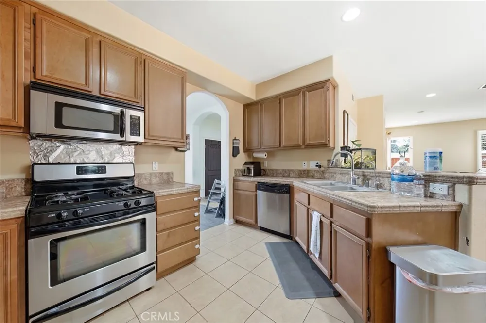 658 E. Phillips Boulevard Pomona, CA 91766